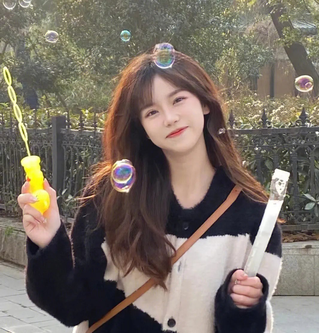 大小姐才不会玩格斗游戏